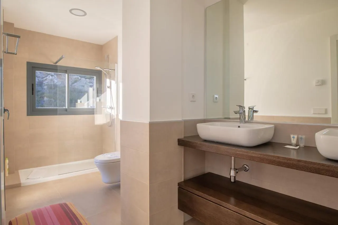 2260-Luxury Villa With Private Pool And Seaview Manilva